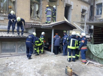 В КГГА сообщают о шести пострадавших в результате обвала дома в центре Киева