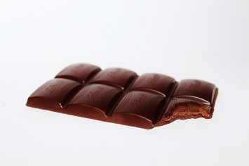 Ученые: шоколад действительно улучшает умственную деятельность человека
