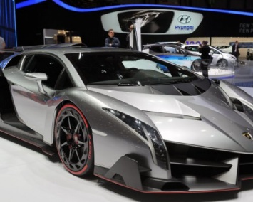 Lamborghini опубликовала эскизы нового автомобиля