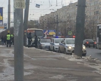 В Петербурге маршрутка переехала девочку, пострадавшая в тяжелом состоянии