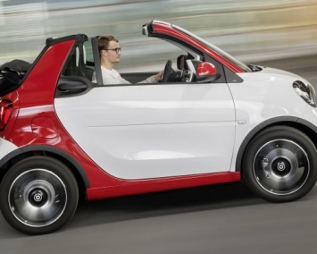 Продажи открытого Smart ForTwo Cabrio в России стартуют уже этим летом