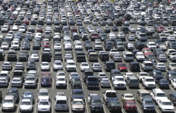 АМКУ исследует рынок стоянок и паркингов