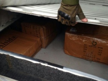 Стали известны подробности контрабанды с обувью на КПВВ "Новотроицкое"