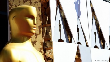 Режиссер Алехандро Иньярриту награжден "Оскаром" за "Выжившего"