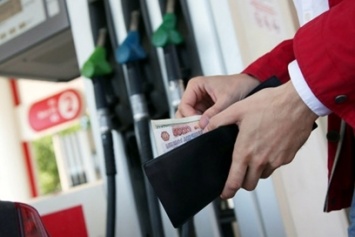 Депутаты поддержали повышение акцизов на бензин с 1 апреля