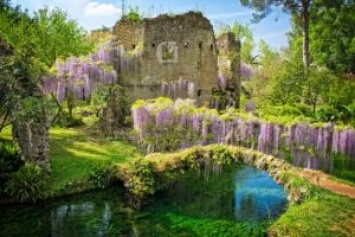 Италия: Сад Нимфы откроется на Пасху