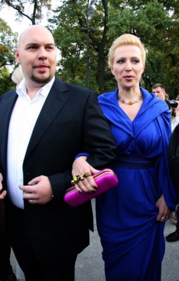 Яна Чурикова рассталась со своим третьим мужем Денисом Лазаревым