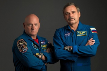 Космонавт Корниенко и астронавт Келли вернулись на Землю