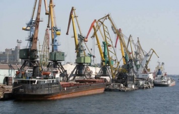 "Власти Крыма" решили усилить охрану торговых портов