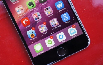 Первый iPhone с OLED-дисплеем выйдет уже в следующем году