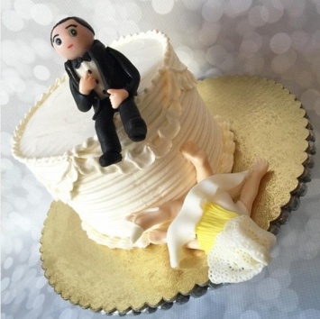 В Instagram набирают популярность торты в честь развода