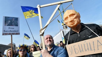На акцию в поддержку Надежды Савченко в Киеве вышли 2 тысячи человек