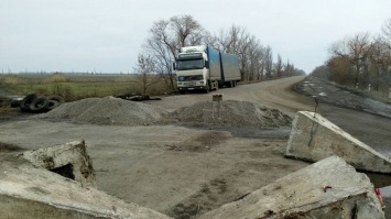 Яценюк: В 2016 году отремонтируют скандальную трассу "Днепропетровск-Николаев"