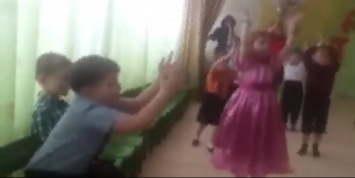 В детсаду Бердска детям запретили танцевать из-за отказа оплачивать услуги хореографа