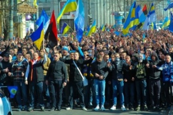 По Днепропетровску маршем пройдут ультрас «Днепра» и «Шахтера» (ФОТО)