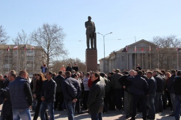 В Крыму прошел митинг протеста фермеров - подозревают Аксенова в лоббировании конкурентов