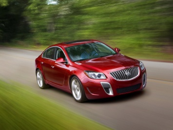 В сеть попали шпионские снимки Buick Regal 2018 модельного года