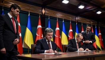Украина и Турция совместно будут восстанавливать стабильность в регионе, - Порошенко