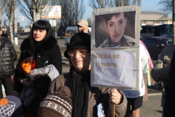 В Доброполье акция в поддержку Надежды Савченко прошла, в Белицком – сорвалась (ФОТО,ВИДЕО)