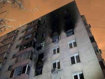 В Москве прогремел мощнейший взрыв: несколько квартир уничтожены, люди заблокированы в горящем жилом доме