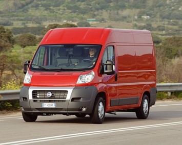 Fiat отзывает более двух тысяч моделей Ducato в РФ