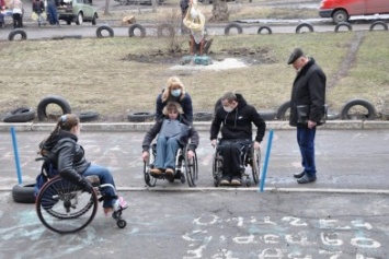 Инвалиды в Краматорске проверили: больница для них пока мало доступна
