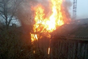 Новоград-Волынский район: пожарные ликвидировали загорание двух хозяйственных построек