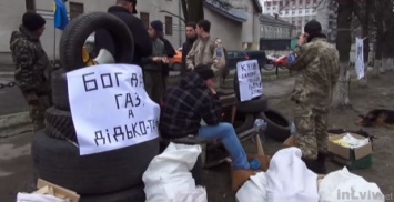 Во Львове активисты самообороны начали бессрочную акцию протеста против высоких цен на газ