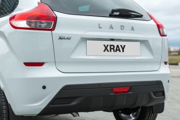 «АвтоВАЗ» реализовал в феврале около тысячи экземпляров Lada XRay