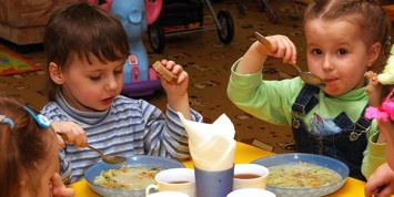 В Екатеринбурге родители обвинили руководство детсада в разделении детей по достатку семьи