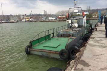 Мариупольский силач Александр Лашин протянул 20-тонный катер на 20 метров(ФОТО)