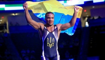 Украинский борец выиграл "золото" чемпионата Европы-2016