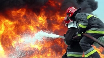 В Петроградском районе Петербурга загорелось историческое здание