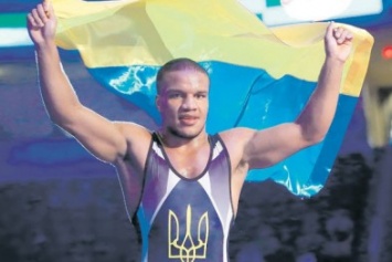 Борец запорожской ШВСМ Жан Беленюк выиграл чемпионат Европы