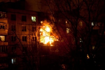 Пожарные успели вывести из горящей квартиры 79-летнюю криворожанку