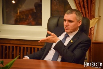 Сенкевич назвал идиотизмом дублирование функций департамента ЖКХ и администраций районов