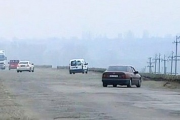 В Днепропетровской области из-за опасности перекроют важную трассу (ВИДЕО)