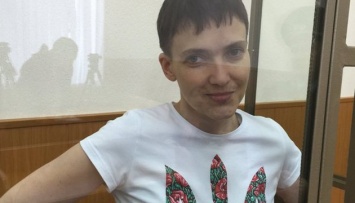 Савченко пьет воду и витаминные смеси, состояние улучшилось - адвокат