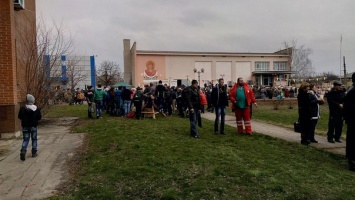 В Станице Луганской проводили зиму (ФОТО)
