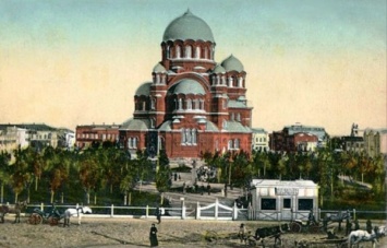 В Волгограде заложили фундамент под храм Александра Невского