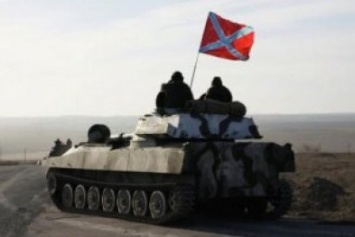 Боевики пытаются выбить силы АТО с Ясиноватской развязки с помощью двух бронегрупп