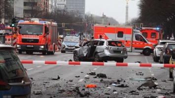 В Берлине на ходу взорвался автомобиль: есть погибшие