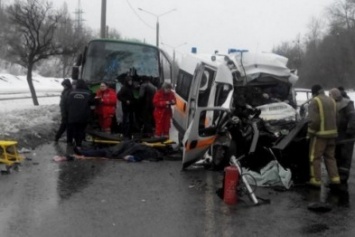 Фельдшер, пострадавший в громком ДТП с "скорой" и автобусом, вышел из комы