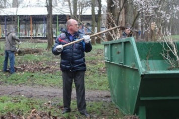 Симферопольцы не хотят выходить на субботники, объявленные городской администрацией