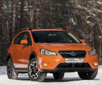 Subaru приступил к продажам обновленного кроссовера XV в России