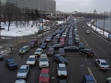 Продажи легковых автомобилей в Москве выросли в январе на 12%