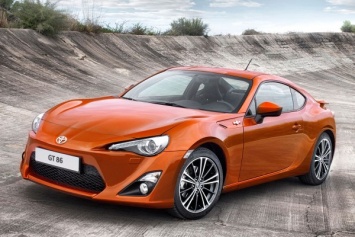 Обновленная Toyota GT 86 будет представлена в Нью-Йорке