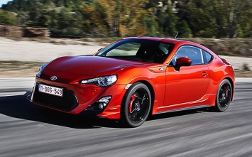 Toyota представляет обновленное «бюджетное» купе GT86