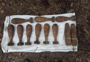 Днепродзержинец во время уборки в подсобке обнаружил минометные мины и артиллерийские снаряды