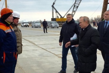Путин прилетел в оккупированный Крым (ФОТО)